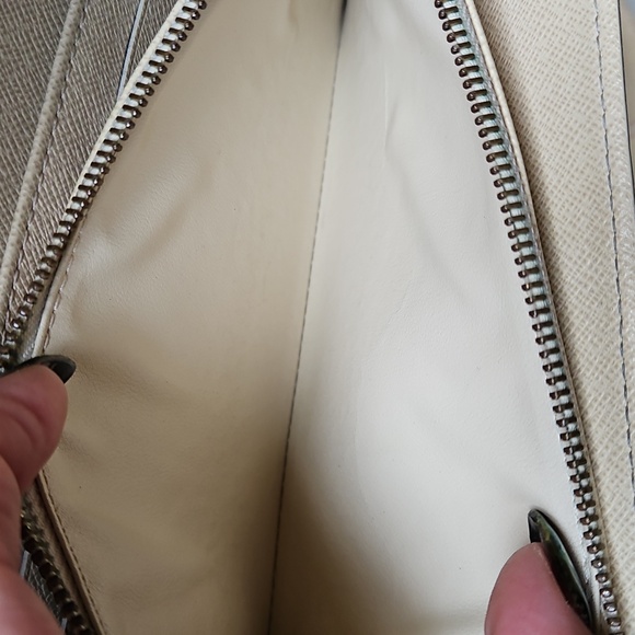 Louis Vuitton Damier Azur Sarah Wallet W/Dustbag + Box - Picture 9 of 11